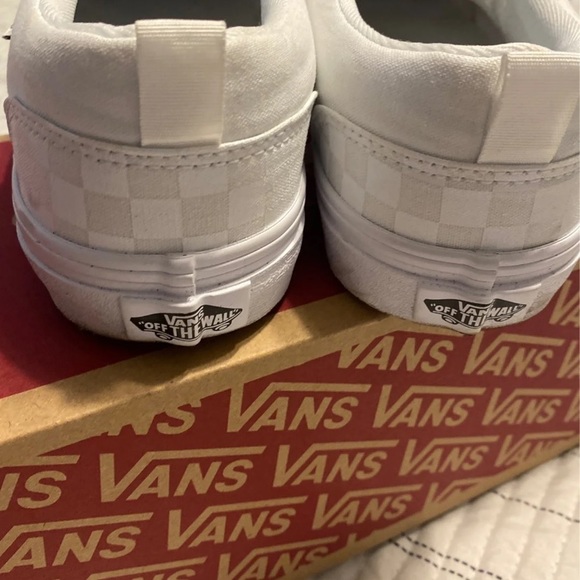 White slip on vans - Picture 6 of 7